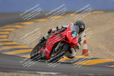 media/Jan-14-2023-SoCal Trackdays (Sat) [[497694156f]]/Turn 12 (120pm)/